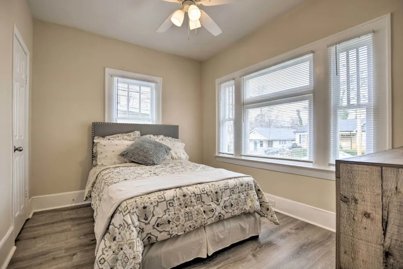 Inviting Home, 1 Mi to High Point University!