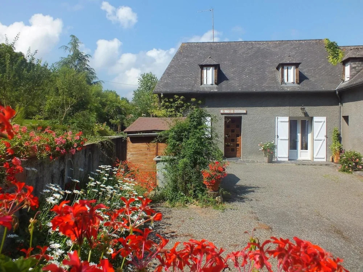 House With 2 Bedrooms in Vielle-adour, With Wonderful Mountain View, F