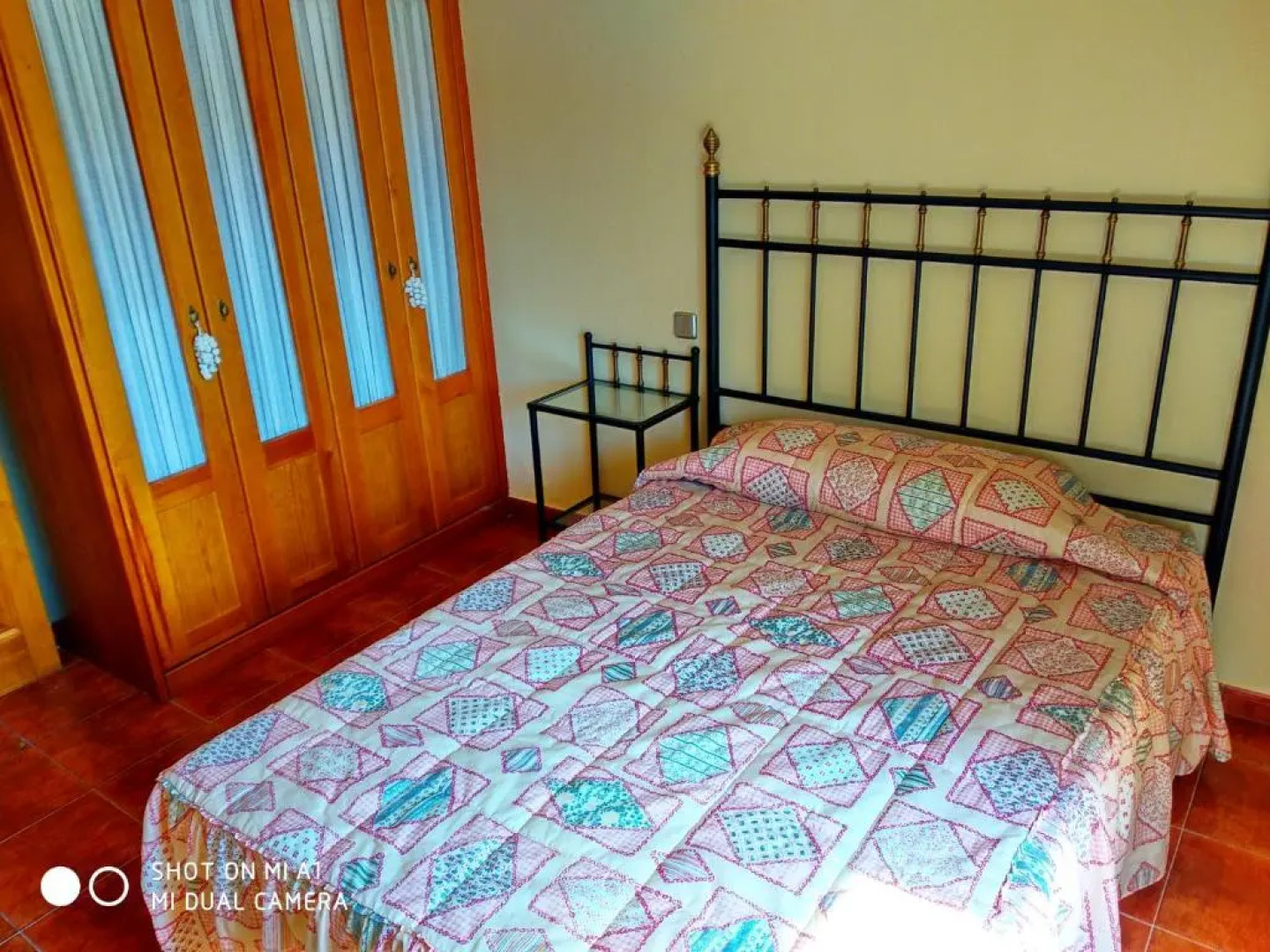 Casa Amplia Con Jardín Y Aparcamiento G-100147