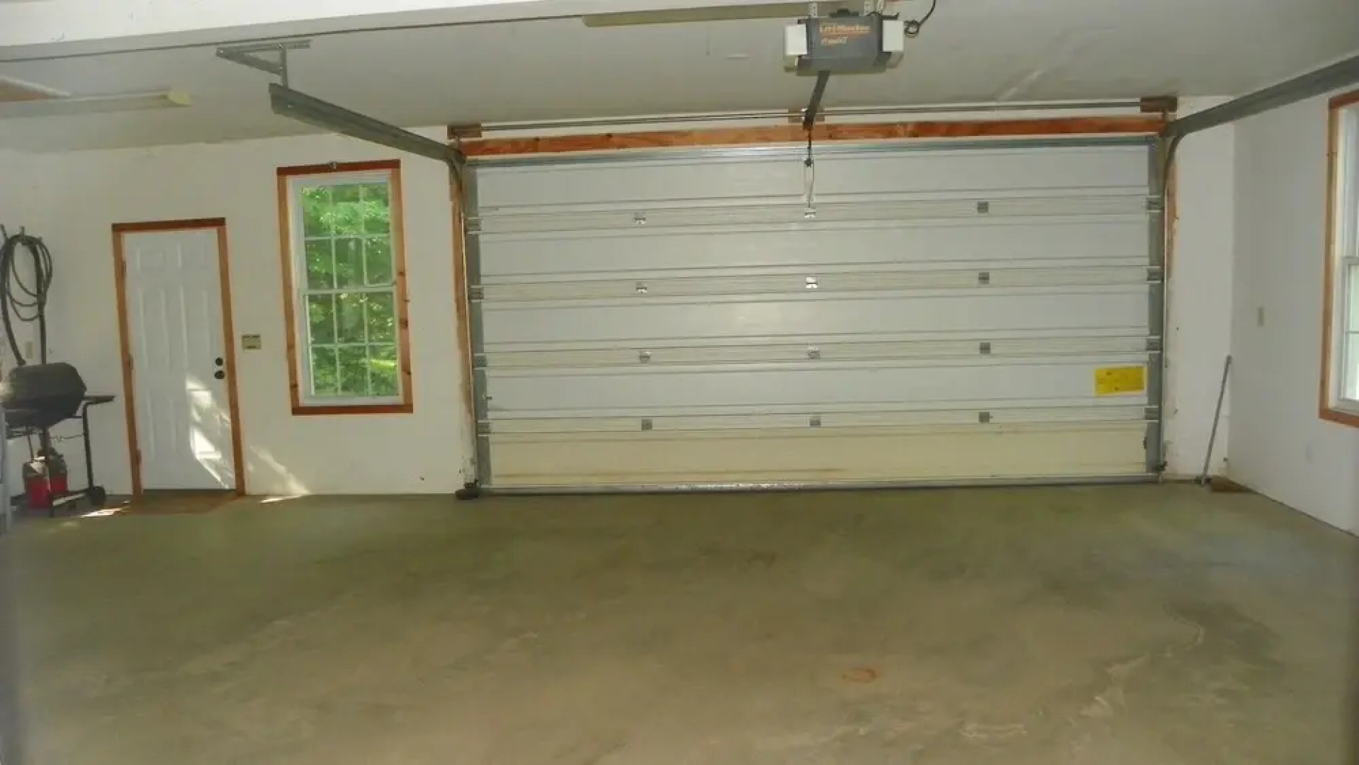 A Charming Private Home Rental, Beautifully Landscaped and Located in Forest Ridge, Lincoln, NH - Fr42l