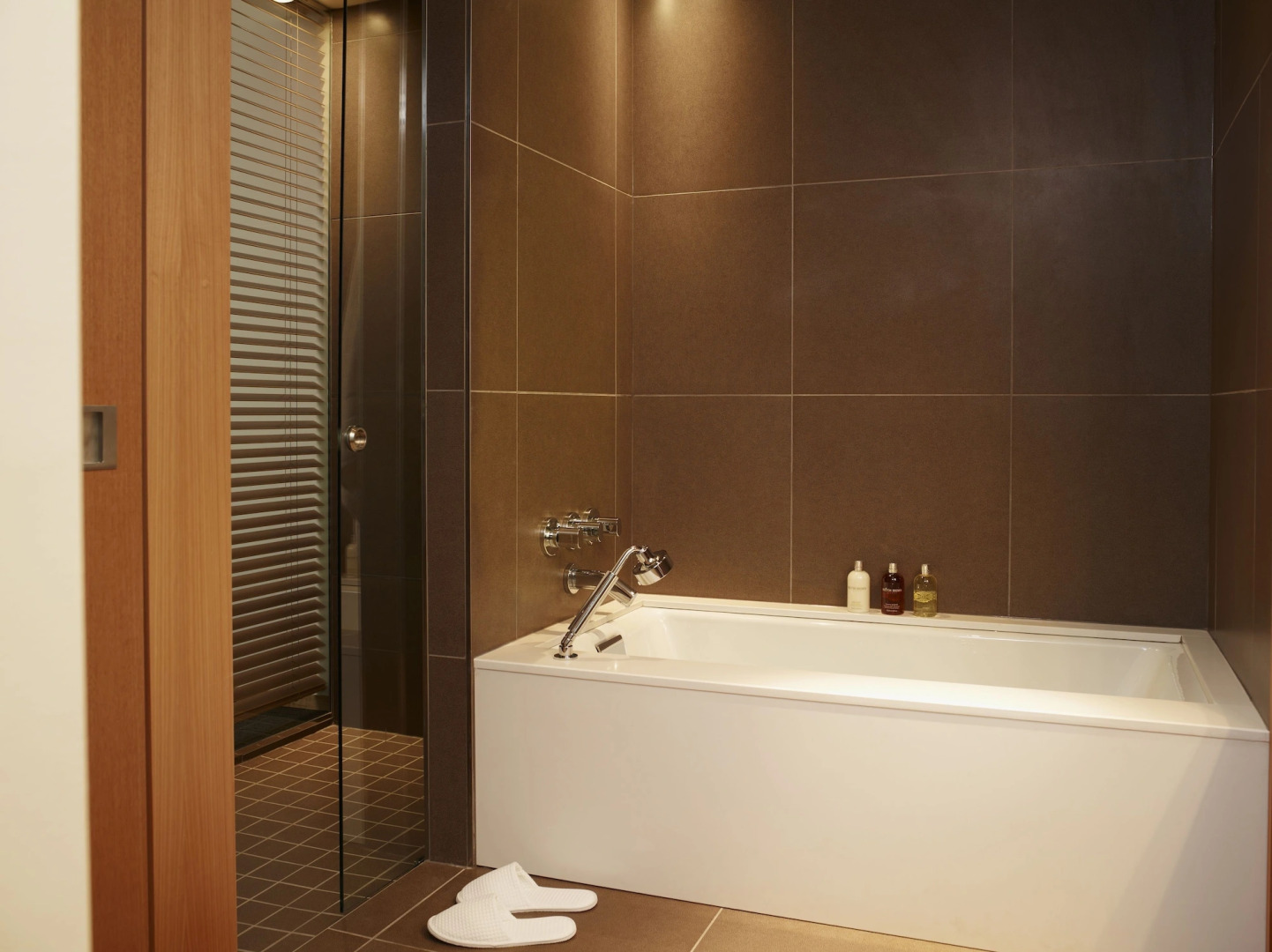 Le Germain Hotel Maple Leaf Square