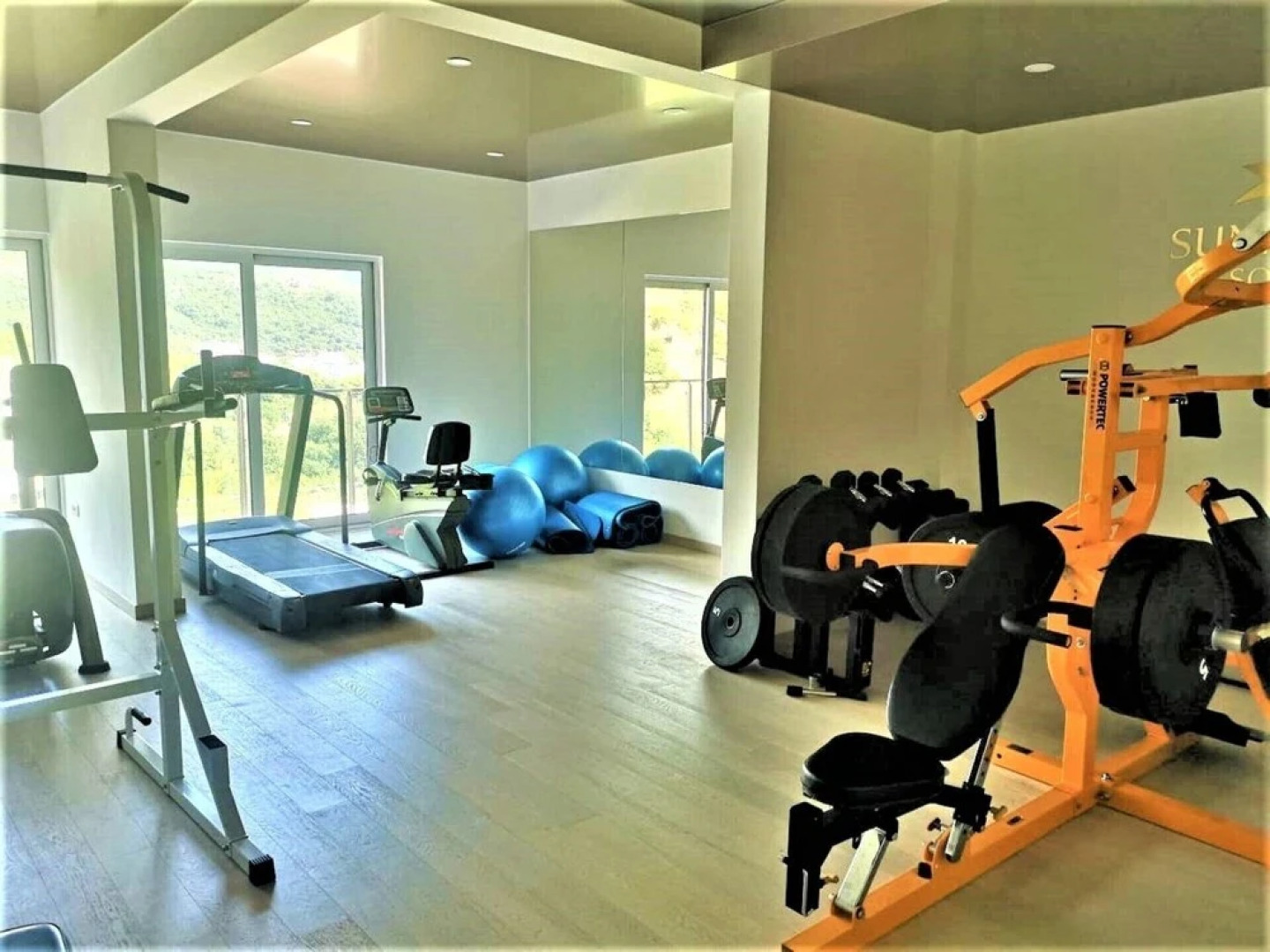 Seaview Brandnew Apartment in Spa Resort Budva