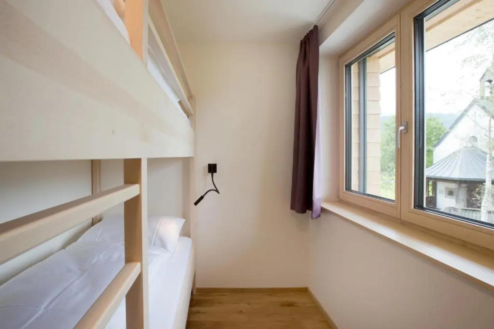 Schtûbat (Contactless Check-In)