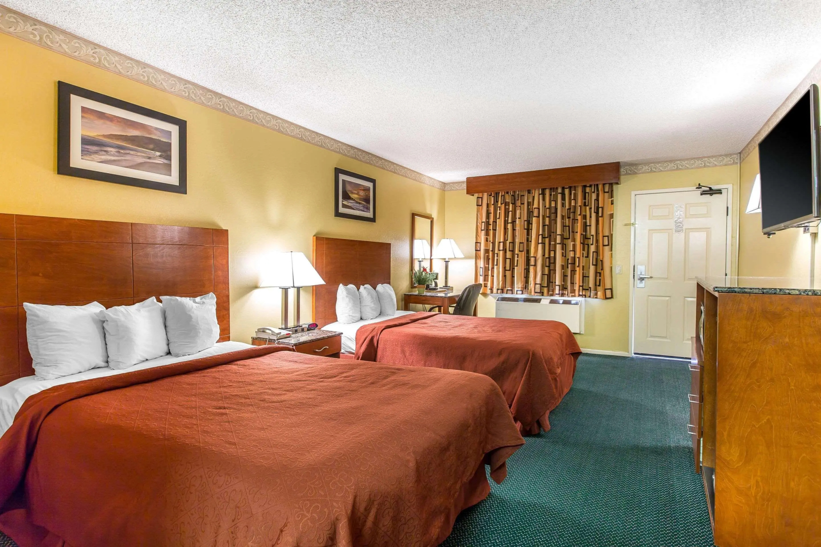Quality Inn & Suites Camarillo - Oxnard