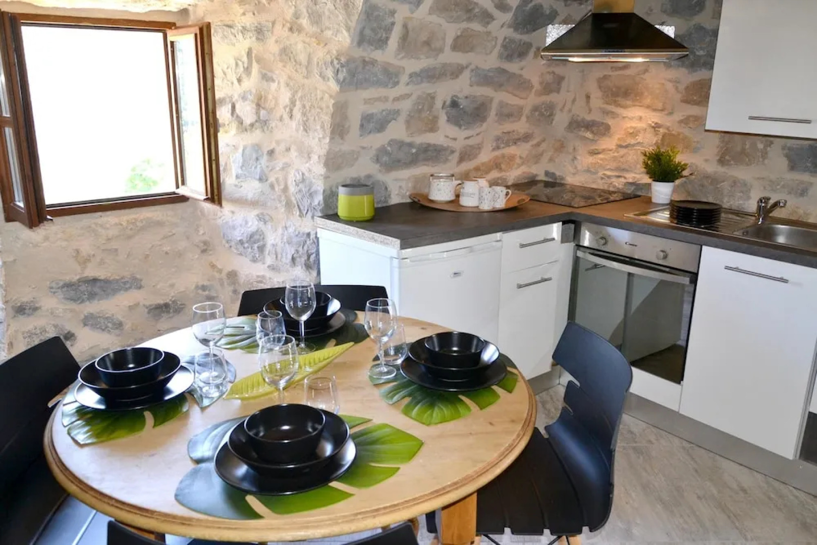 House With one Bedroom in Mostuéjouls, With Pool Access, Enclosed Gard