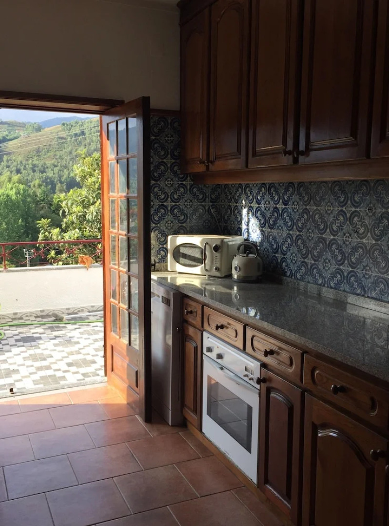 Villa Bouro - Stunning 4-bed Villa Near Geres