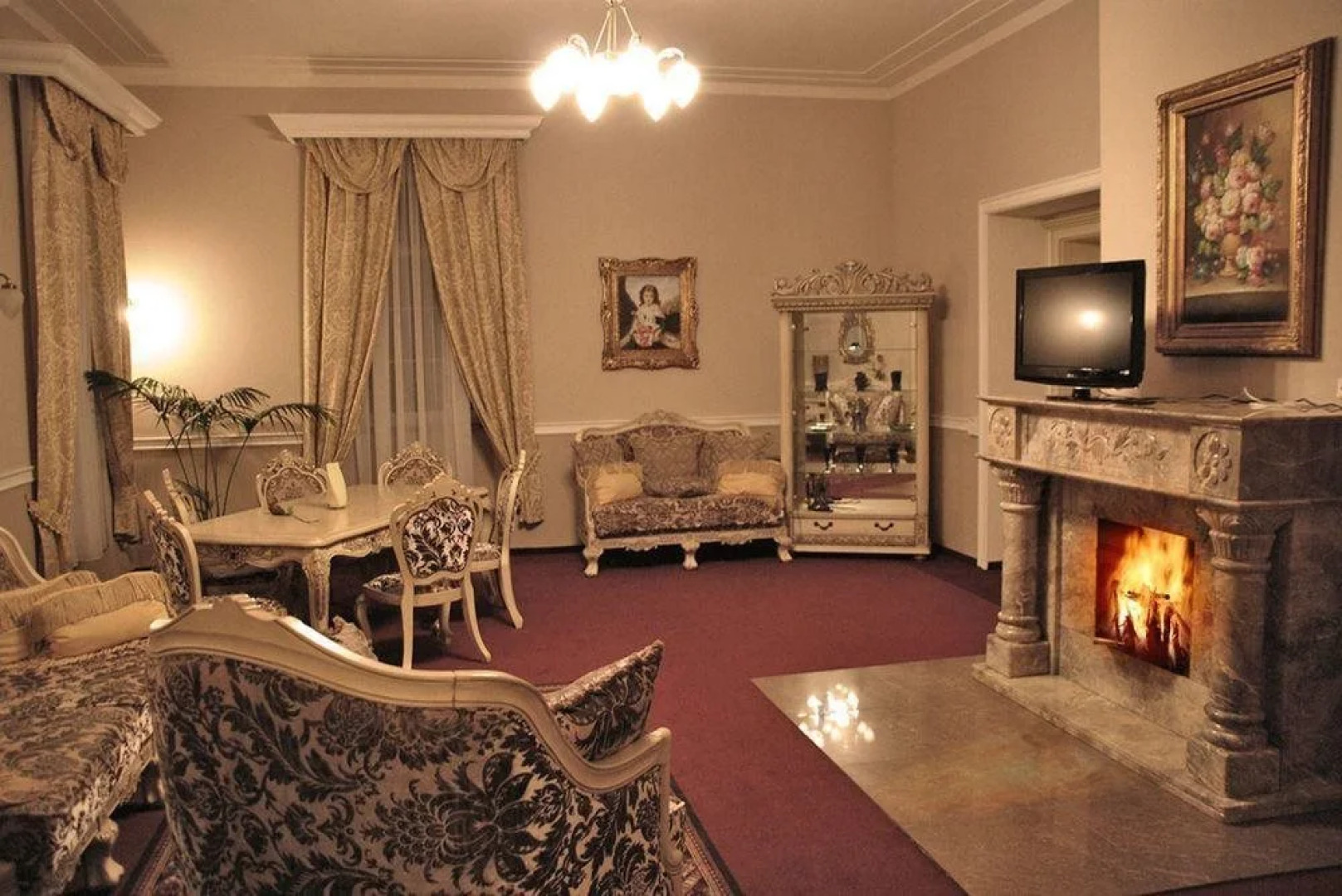 Zámek Kamenný dvůr