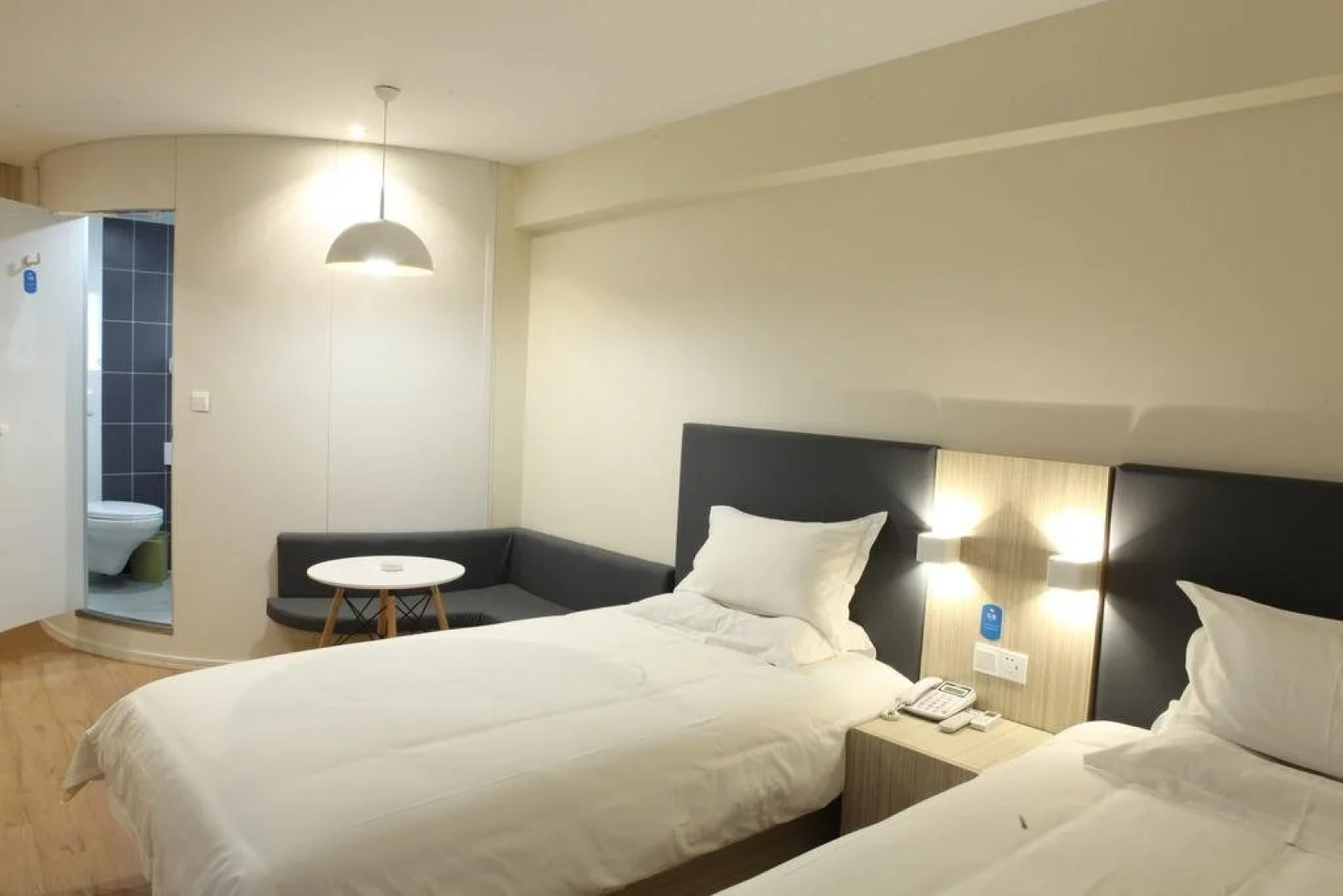 Hanting Express Guyuan Museum