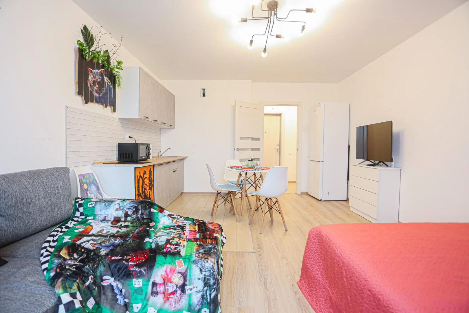 SunSet (СанСет) на улице Героев Донбаса 7