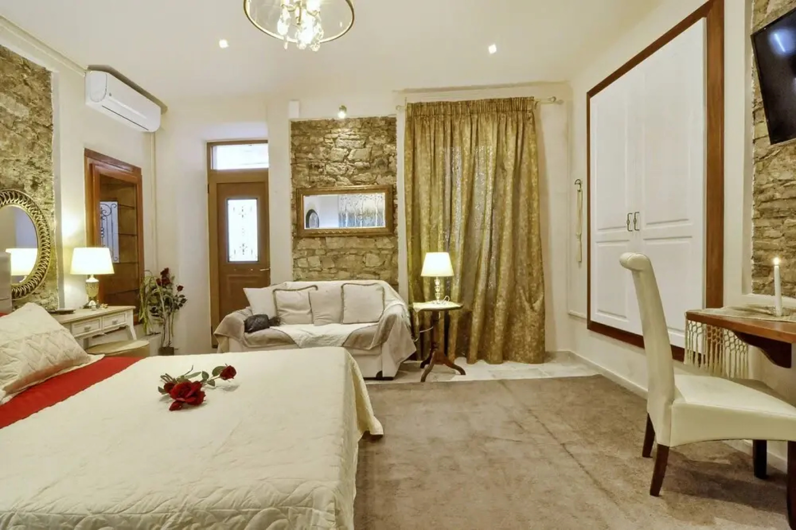 Venetian Suites Metropolis by Konnect, Old Corfu Town