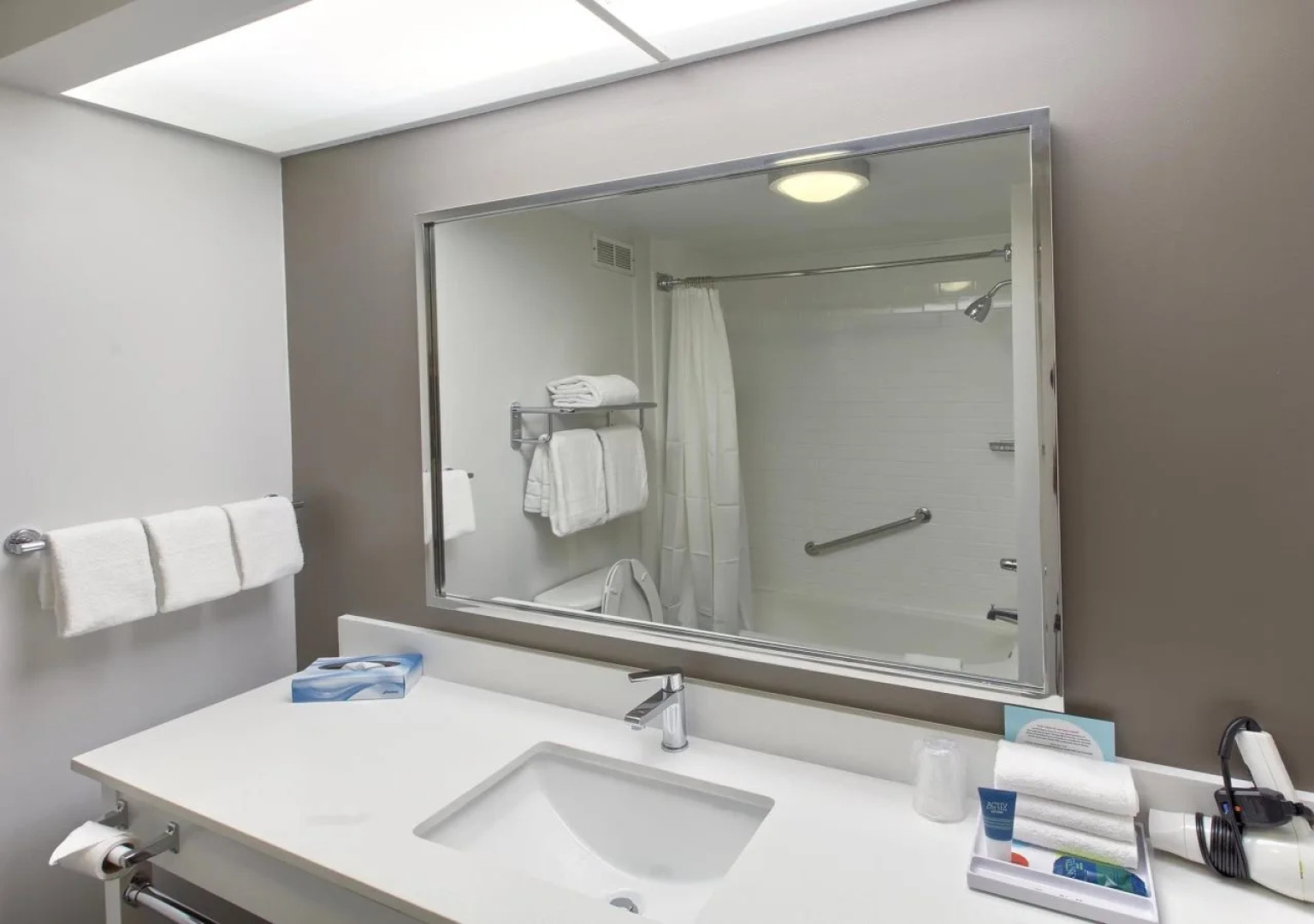 Four Points by Sheraton Charlotte - Pineville