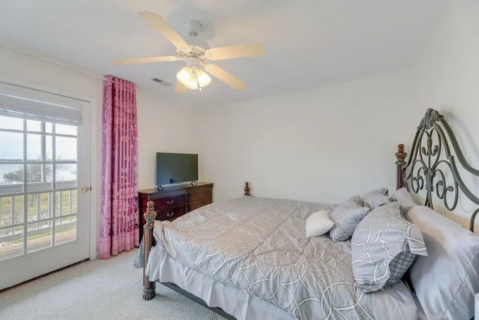 Waterfront Crystal Coast Vacation Rental Getaway!