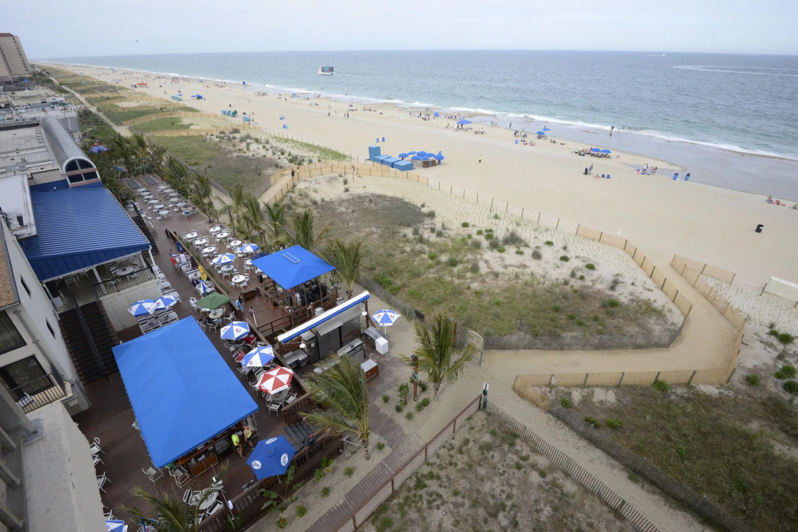 Marigot Beach Suites