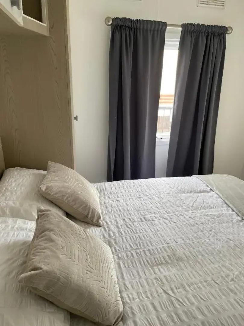 Castaway Retreats 2 E45