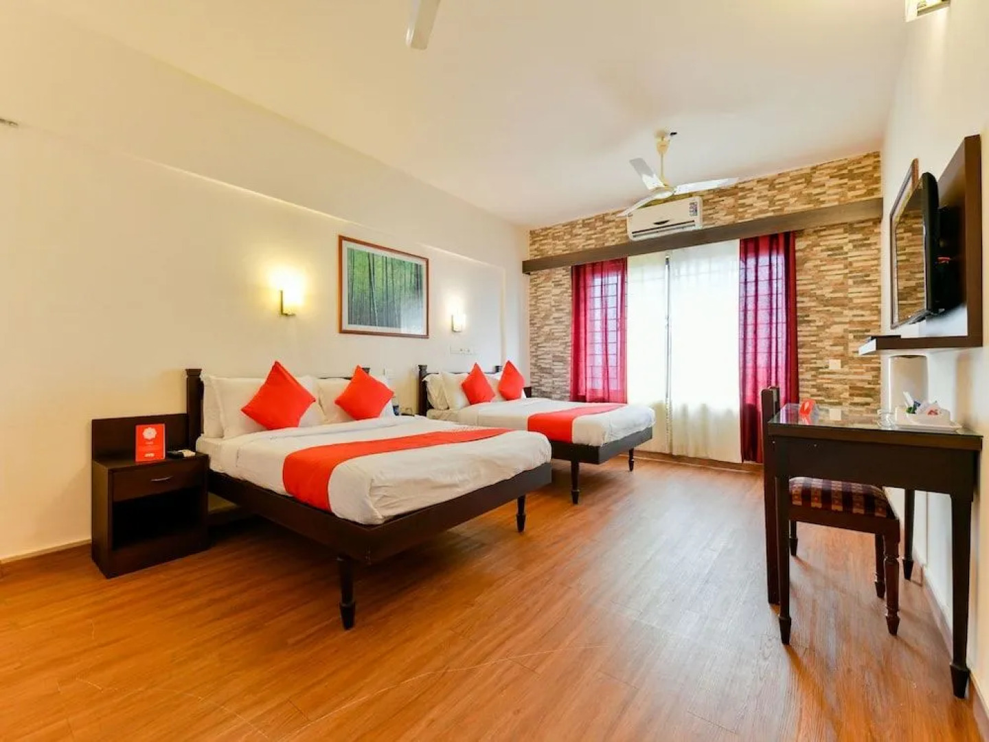 16663 Plaza Suites Hotel