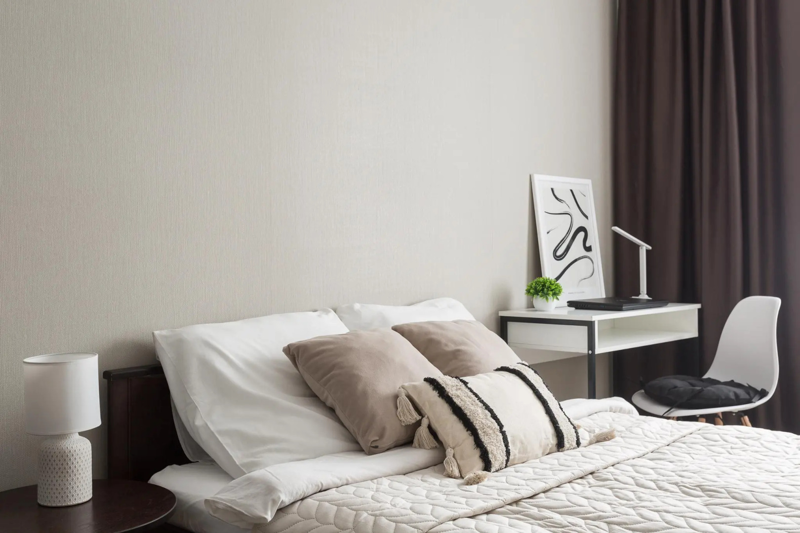 Dve podushki na ul. Vozrozhdeniya d. 86a, kv. 125