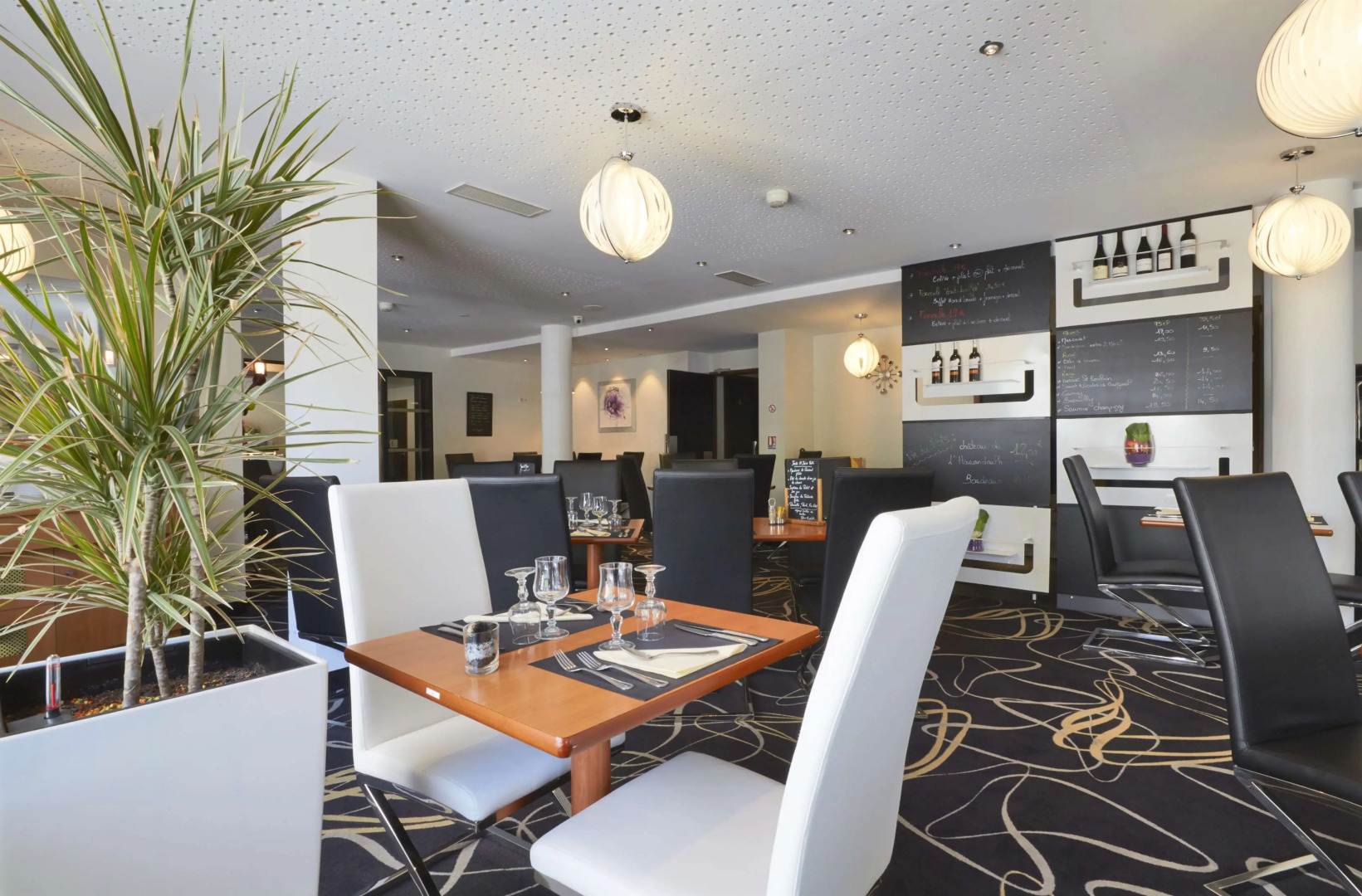 Hôtel Kyriad Saint Quentin en Yvelines - Montigny