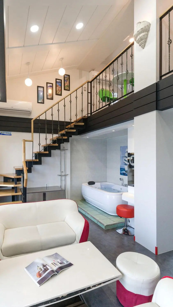 Samcheok CNBLUE Pension