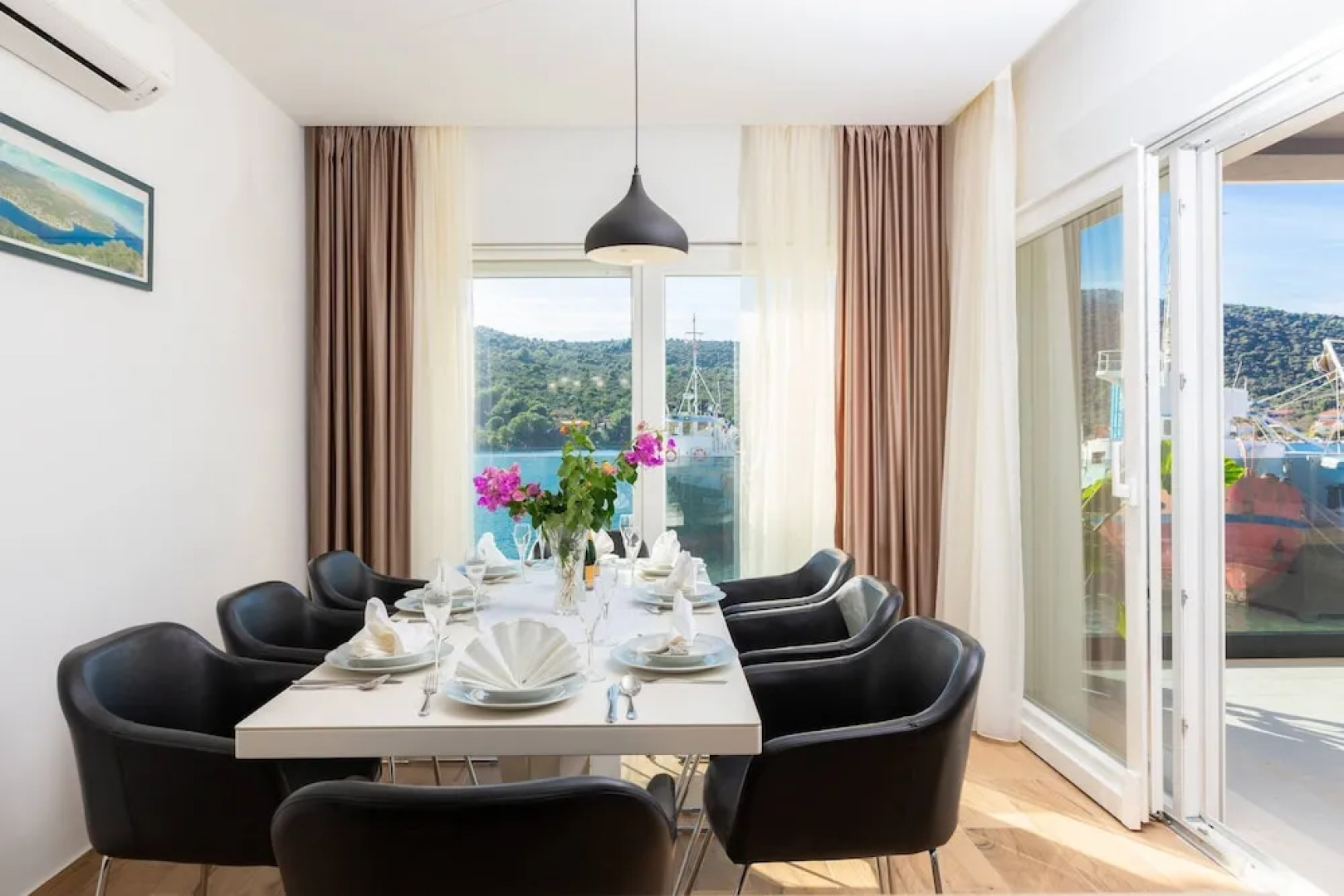 Beachfront Villa Seashell with Pool