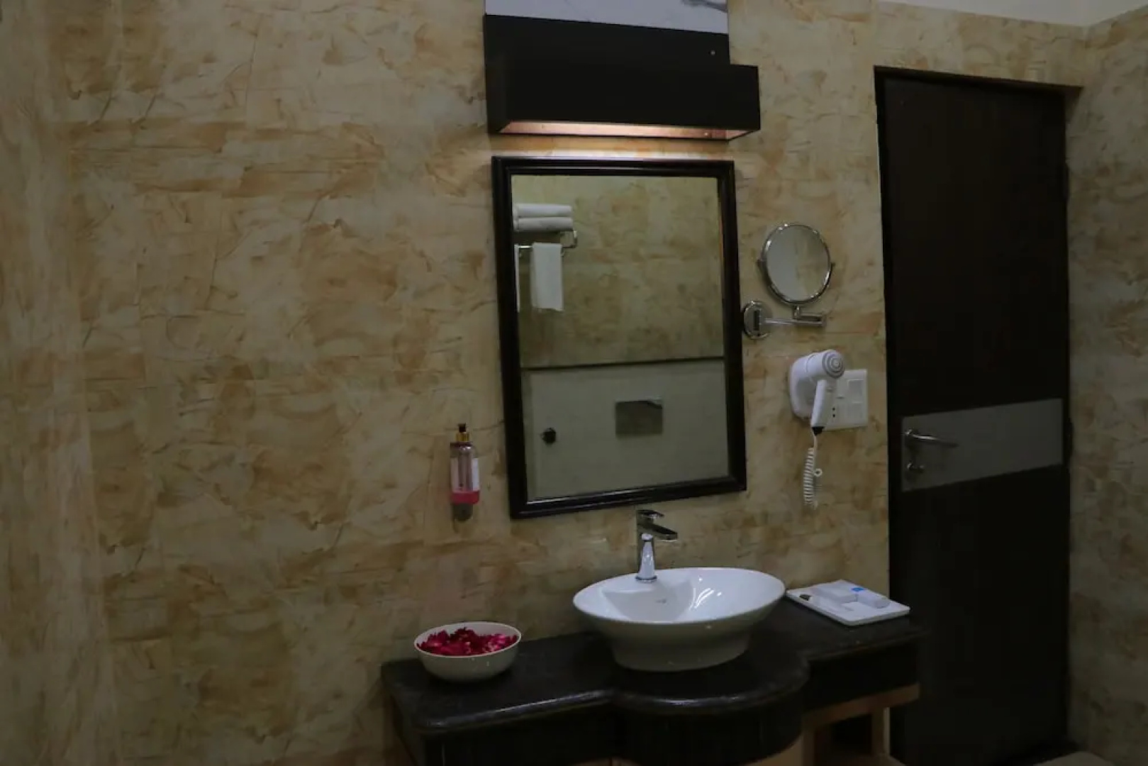 Hotel Clarks Inn Express Bharatpur