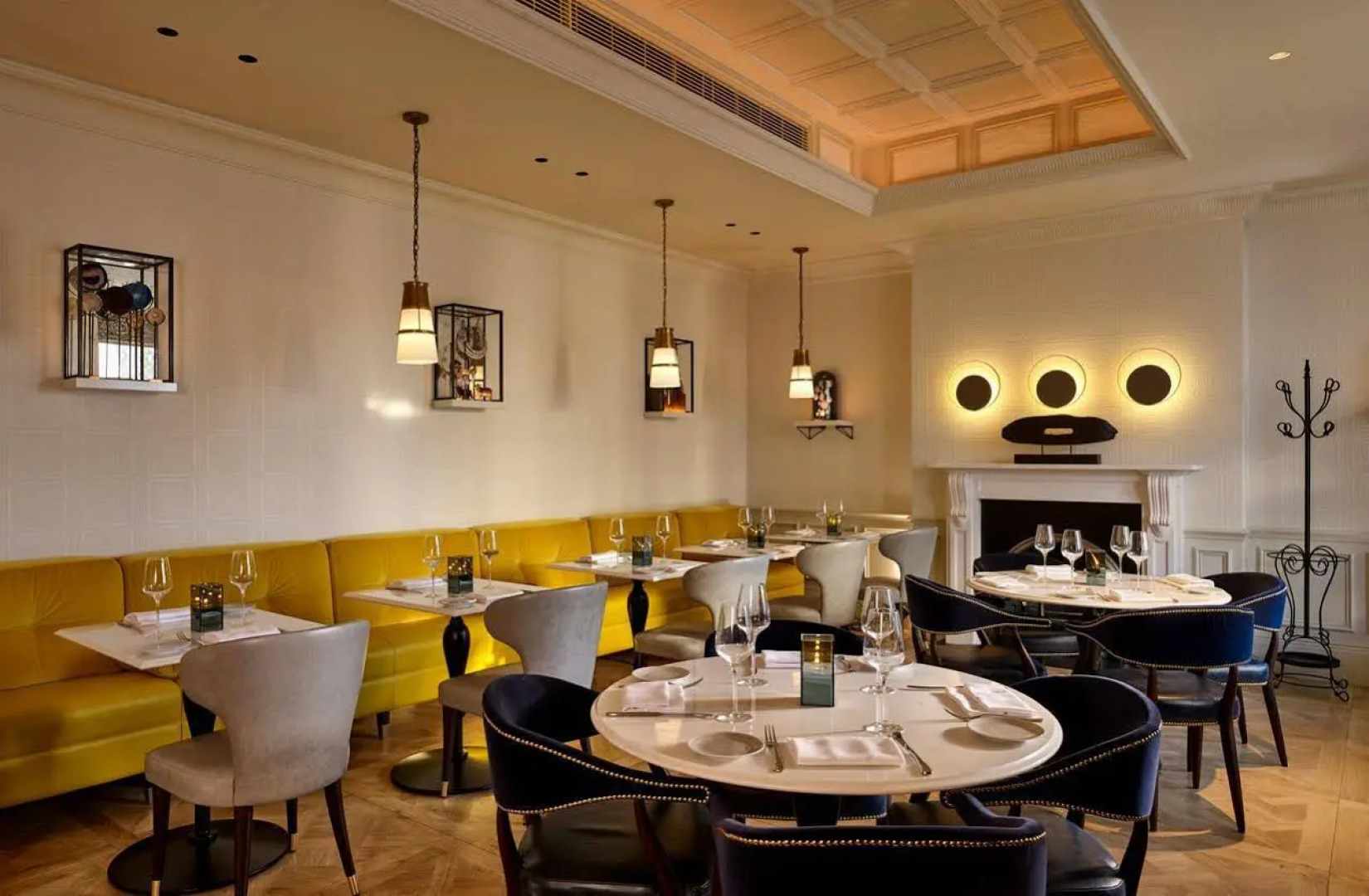 100 Queen's Gate Hotel London Kensington, Curio Collection by Hilton