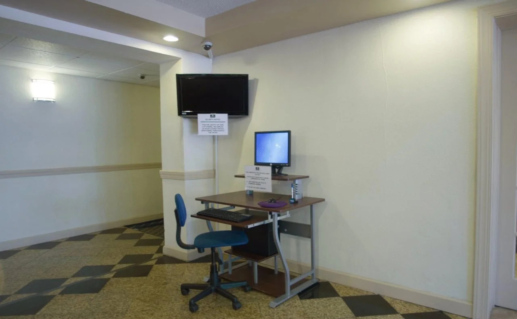 Red Carpet Inn - Newark Airport