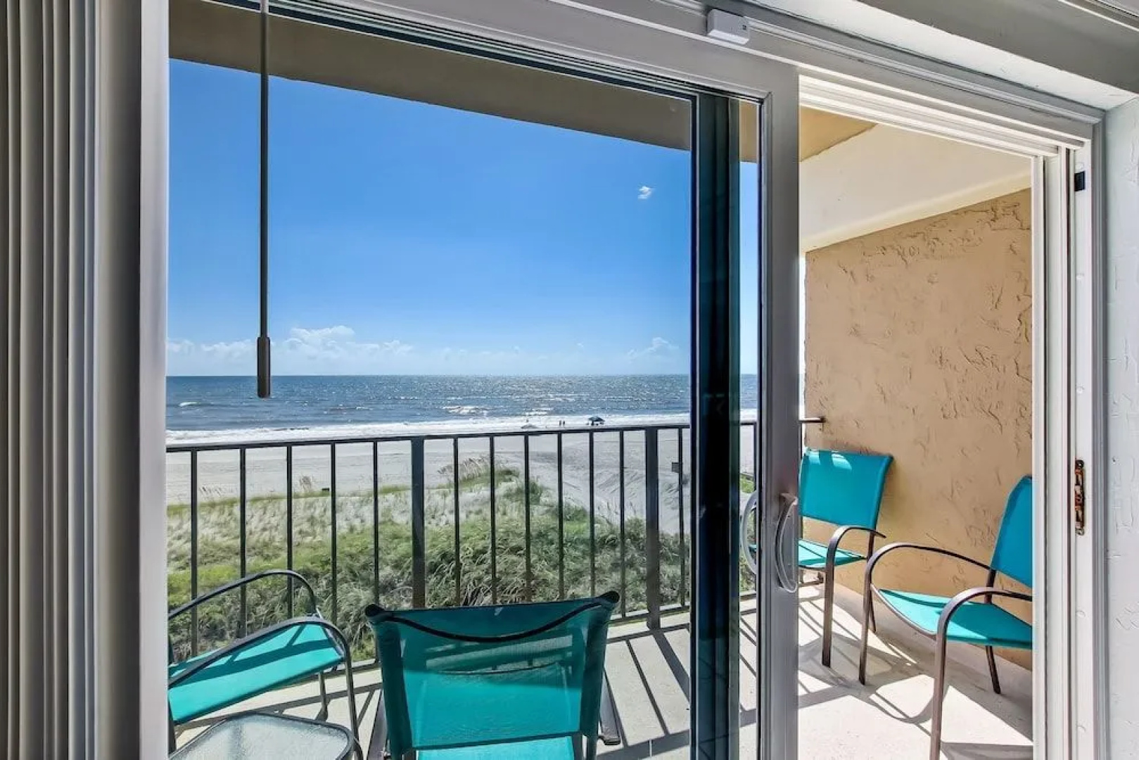 Oceanfront on the Beach - Pool