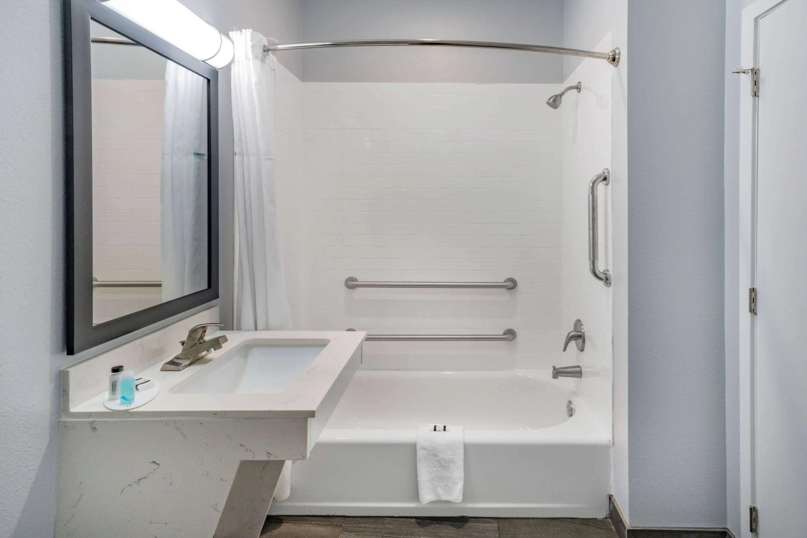 Days Inn & Suites by Wyndham Horn Lake/Memphis Graceland