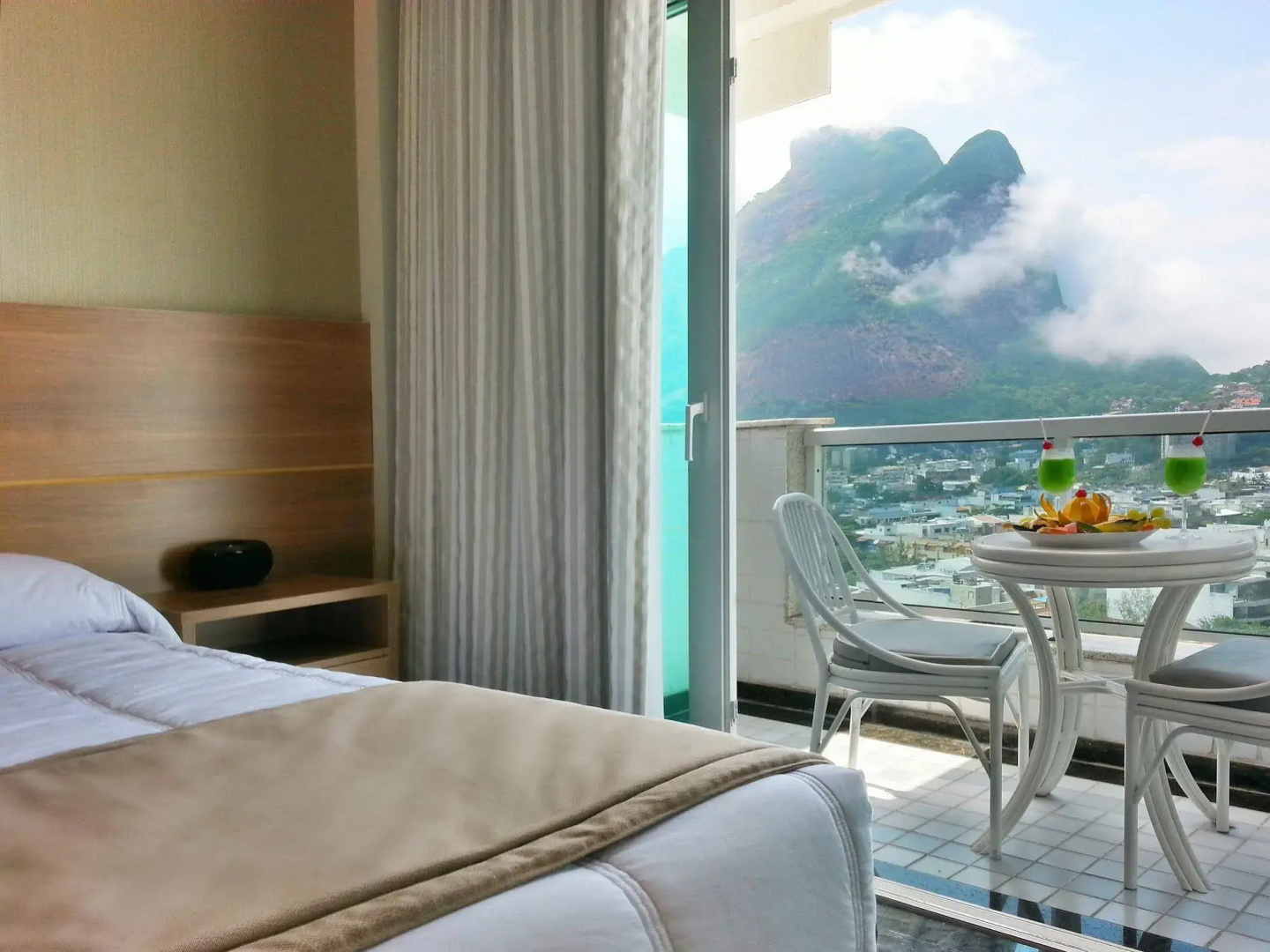 Royalty Barra Hotel