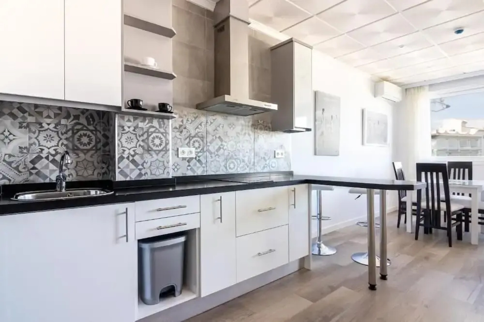 Apartamentos Avenida Tropical by Bossh