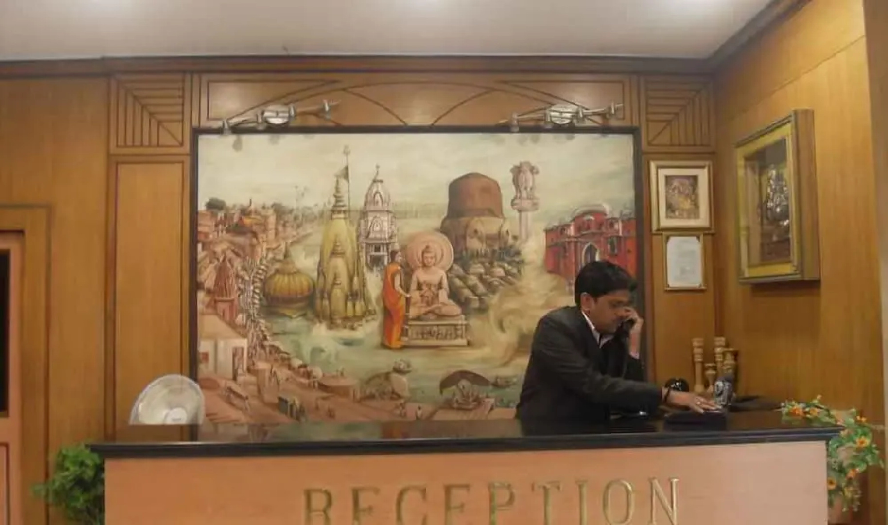 ADB Rooms Hotel Surabhi International,Varanasi