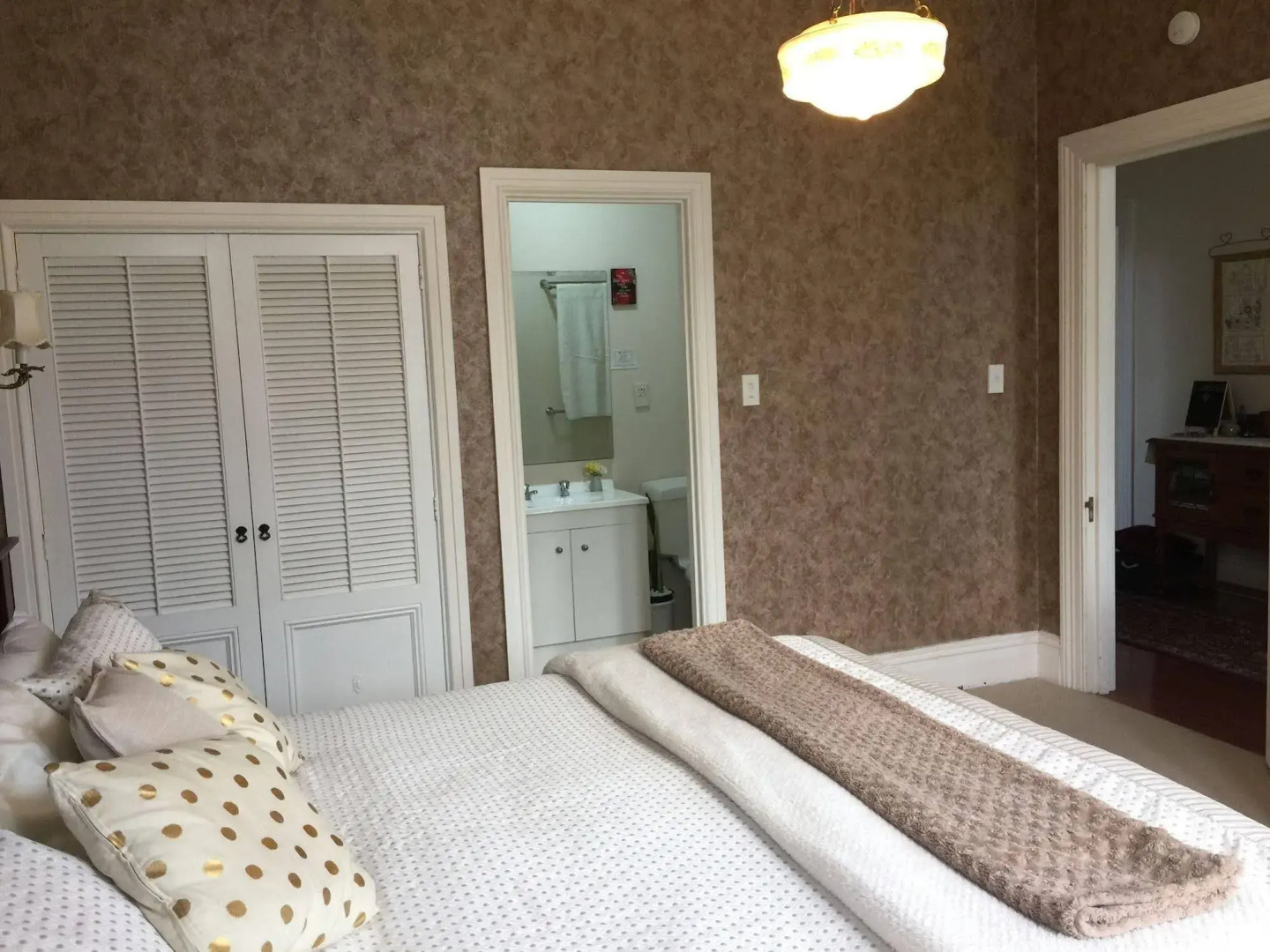 Chelsea House Bed & Breakfast