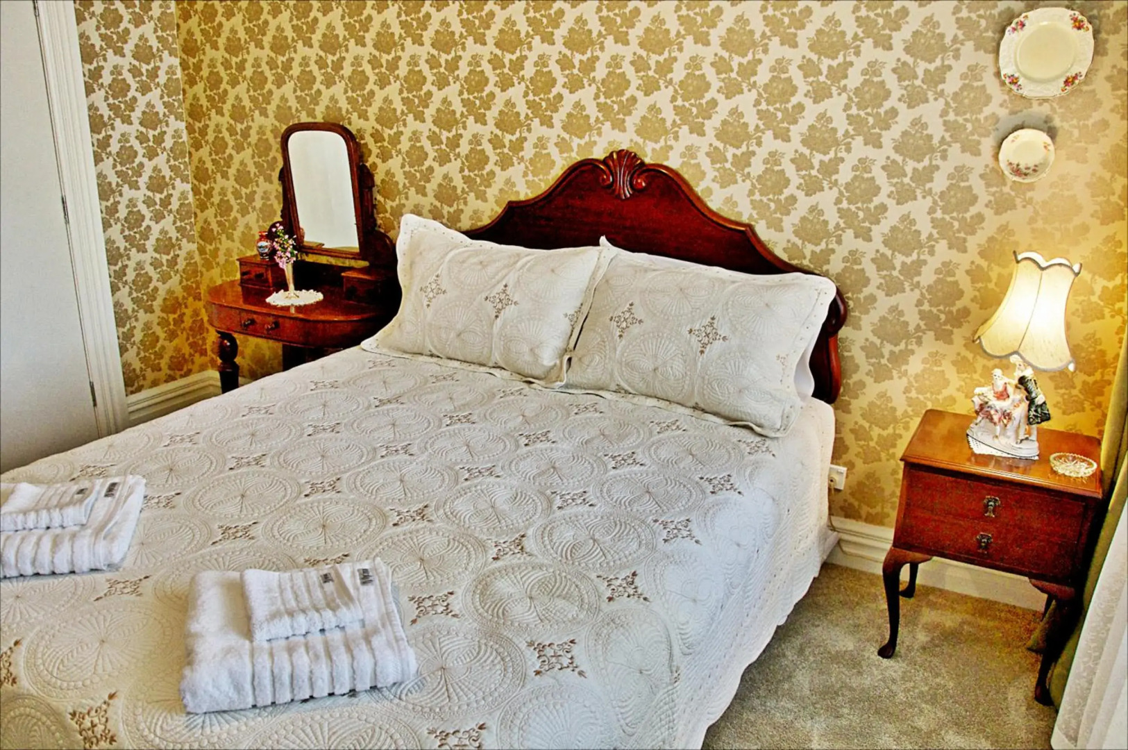 Theatre Royal Hotel Kumara