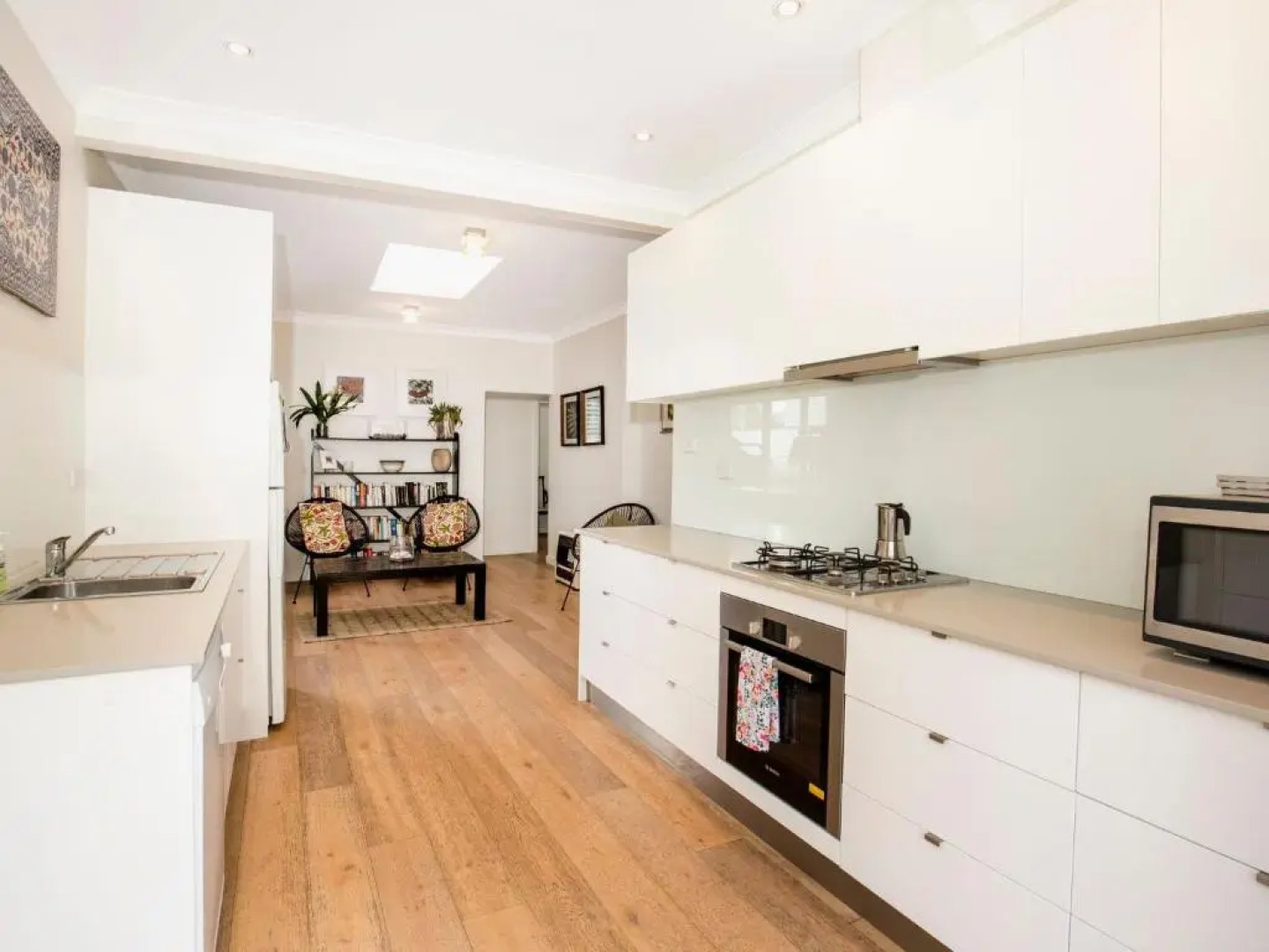 Coast I Pet Friendly I 3 Mins Walk to the Beach