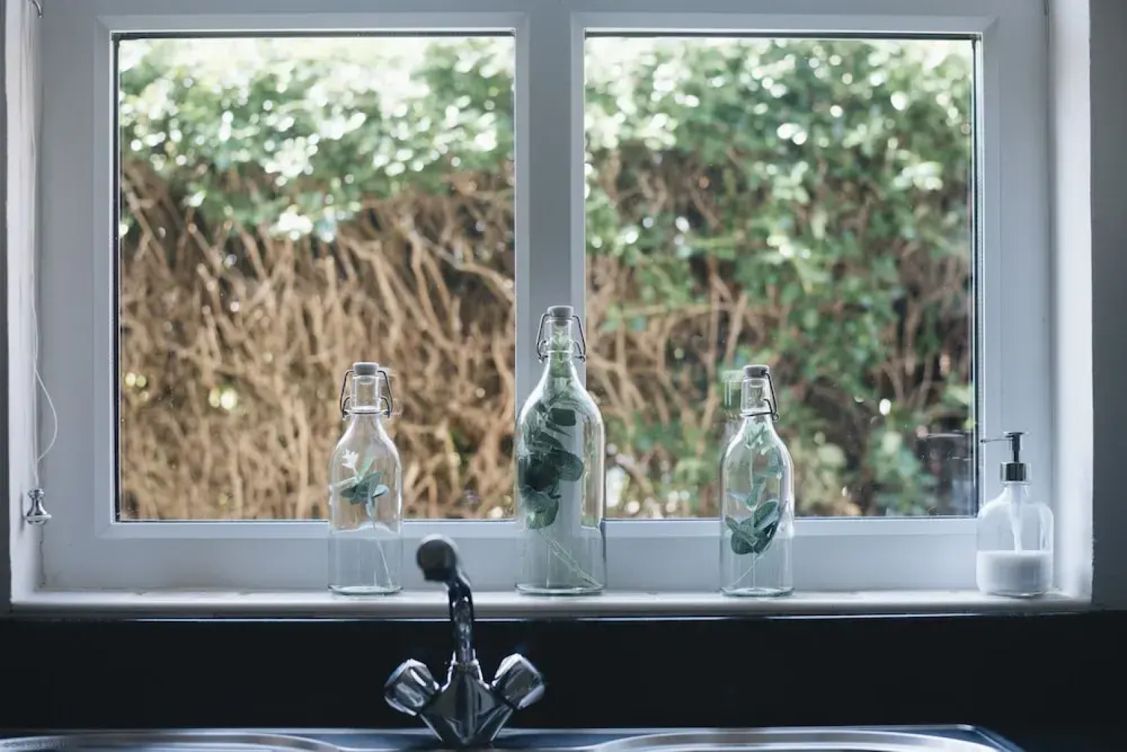 Portrush - Hope Cottage - sleeps 5 guests  in 3 bedrooms