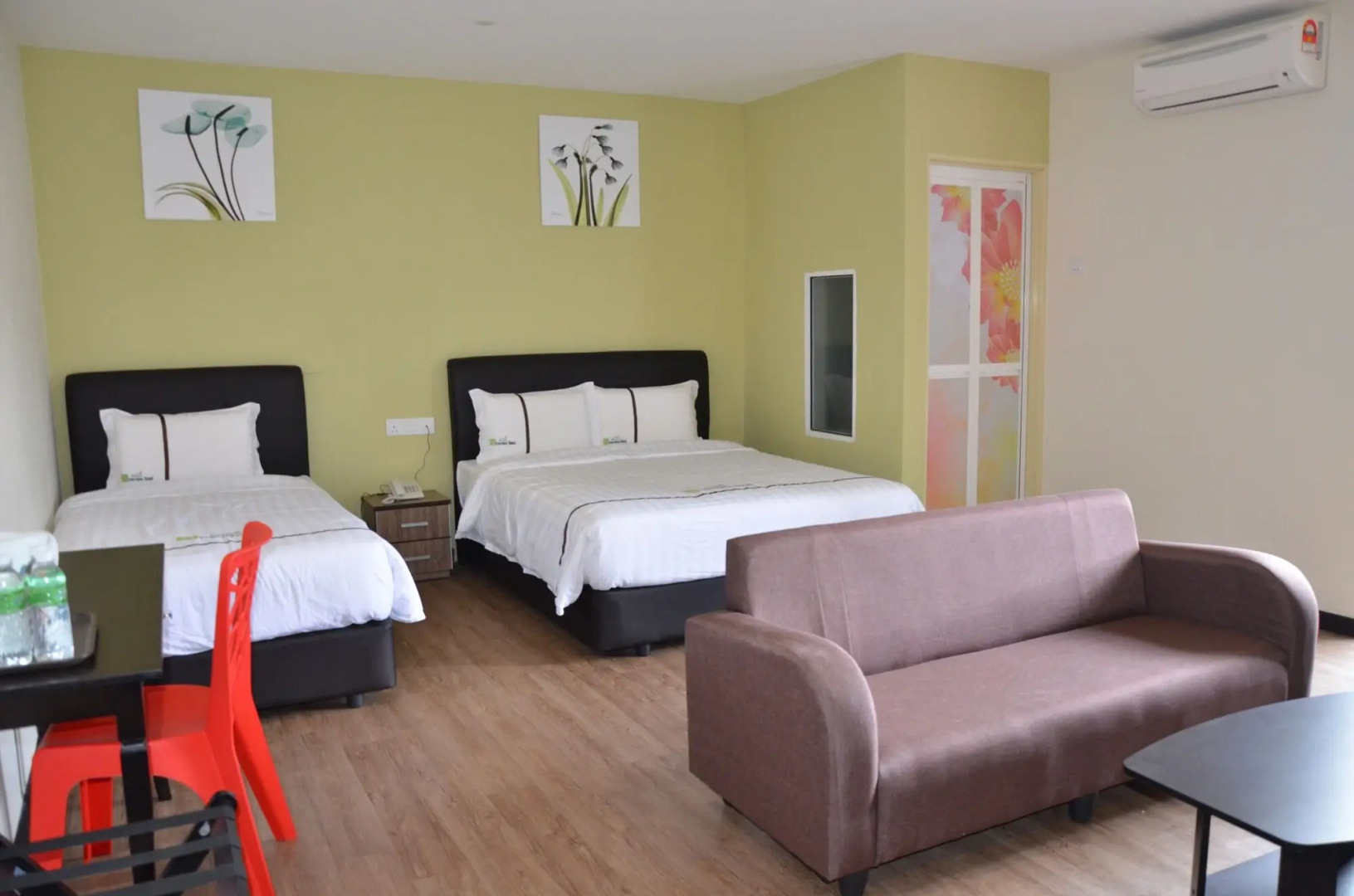 Riverview Hotel