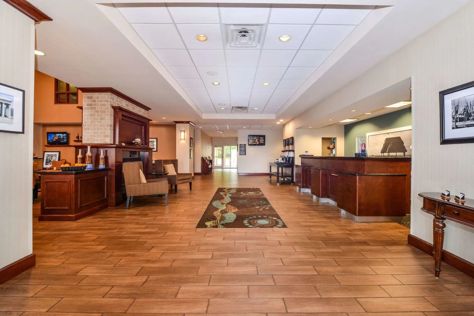 Hampton Inn & Suites Plymouth
