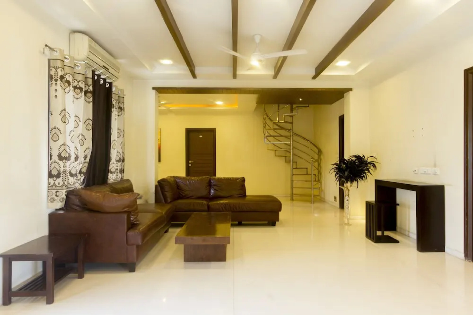 FabHotel Vibrant Jubilee Hills