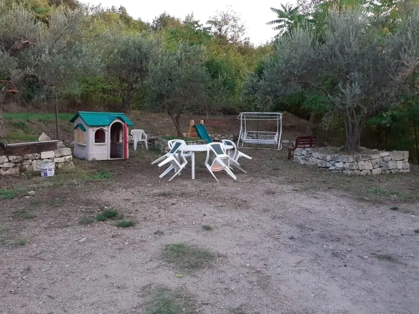 Studio in Lettomonoppello, With Wonderful Mountain View and Enclosed Garden Near the Slopes