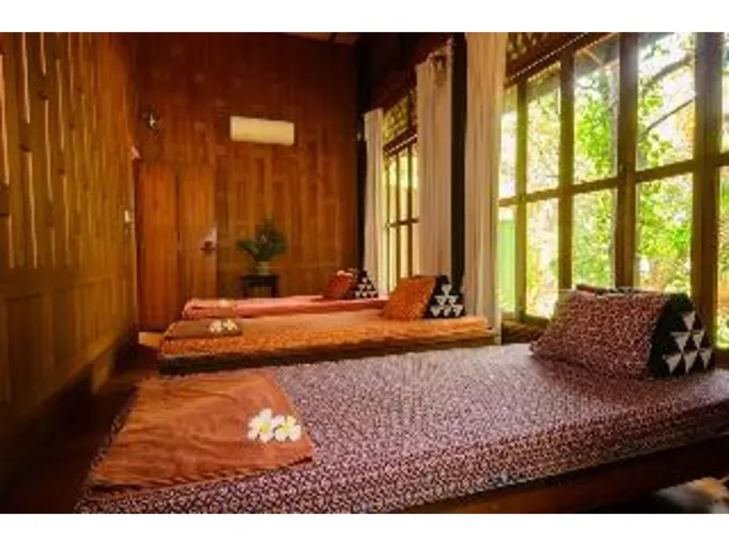 Petchvarin Resort and Spa