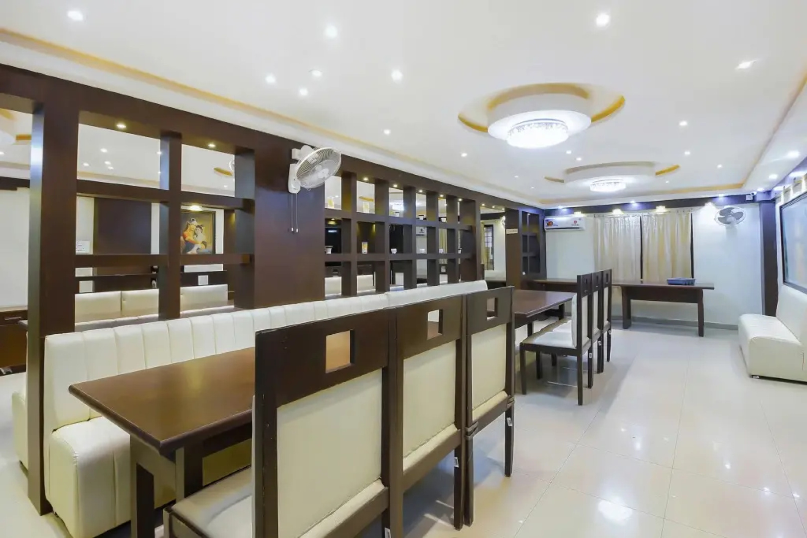 Nine Star Hotel