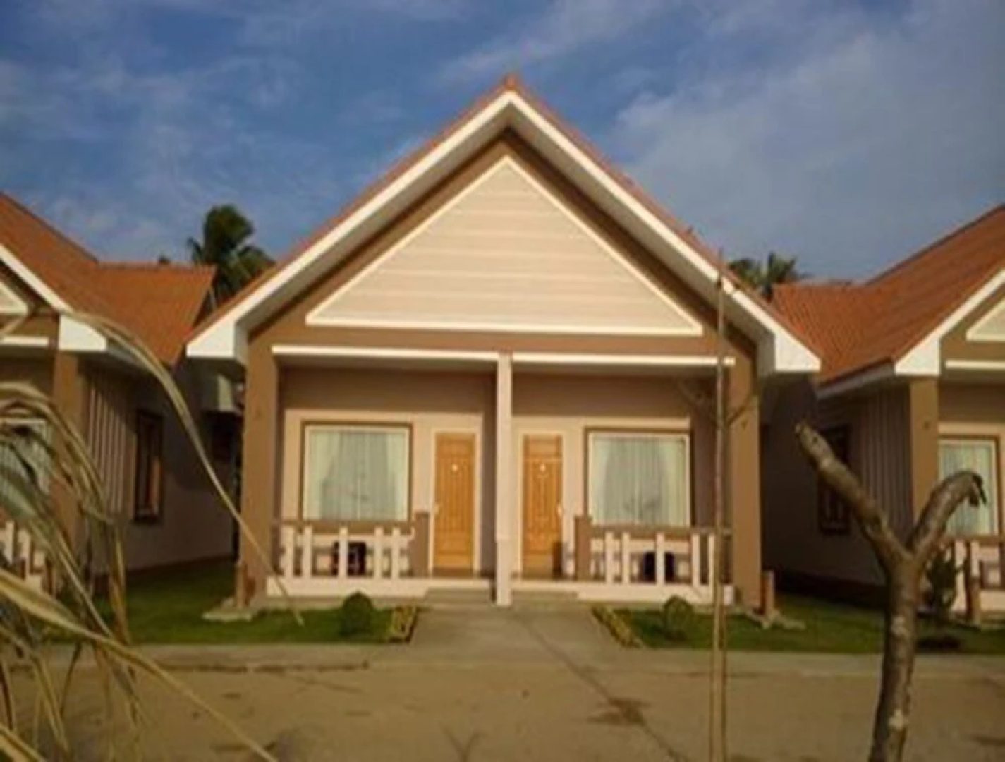 Grand Ngwe Saung Resort