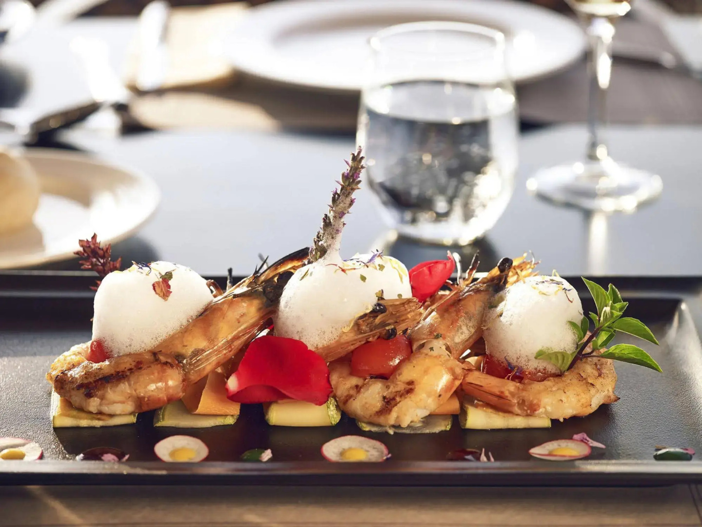 Santo Pure Oia Suites and Villas