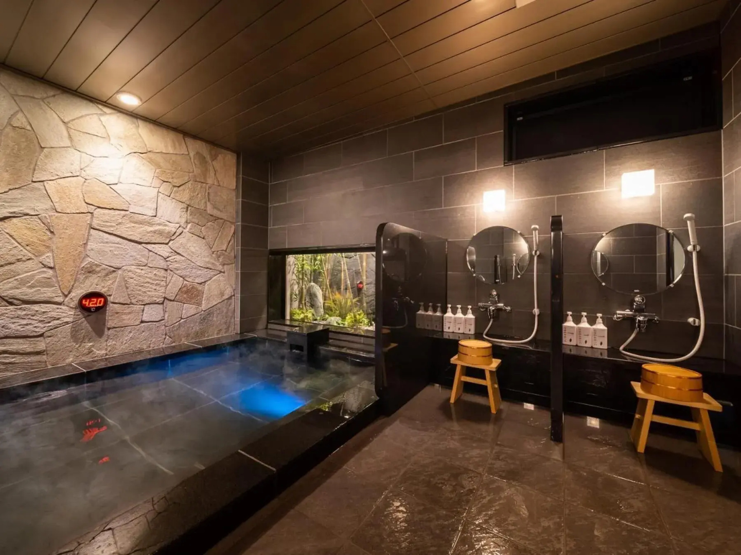 Super Hotel Iyosaijo