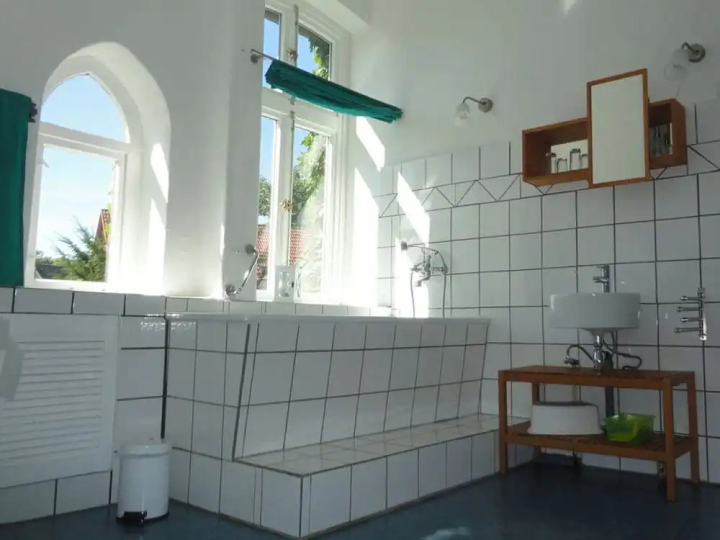 The Large Holiday Apartment