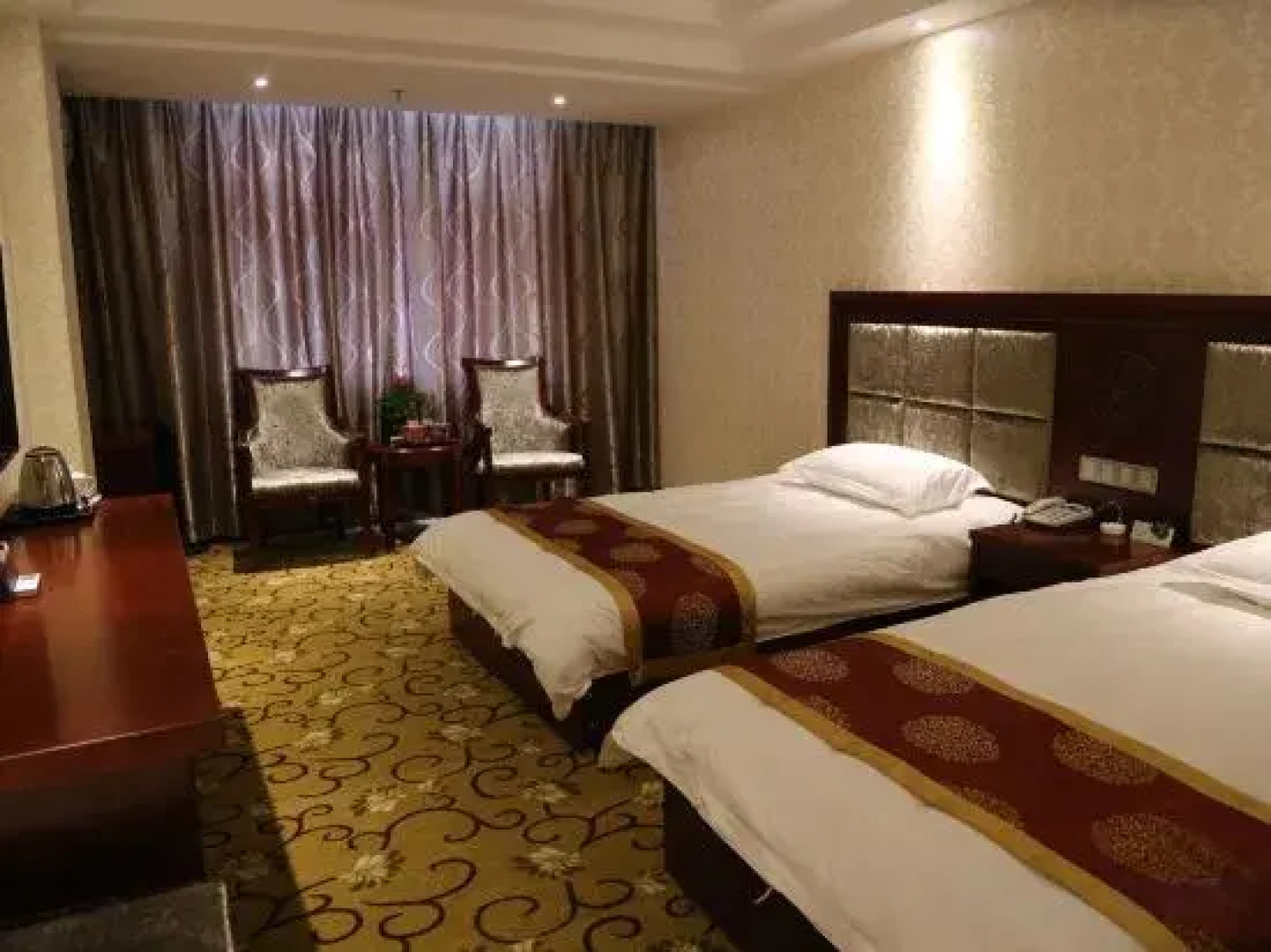 Q+ Shandan Renhe Hotel