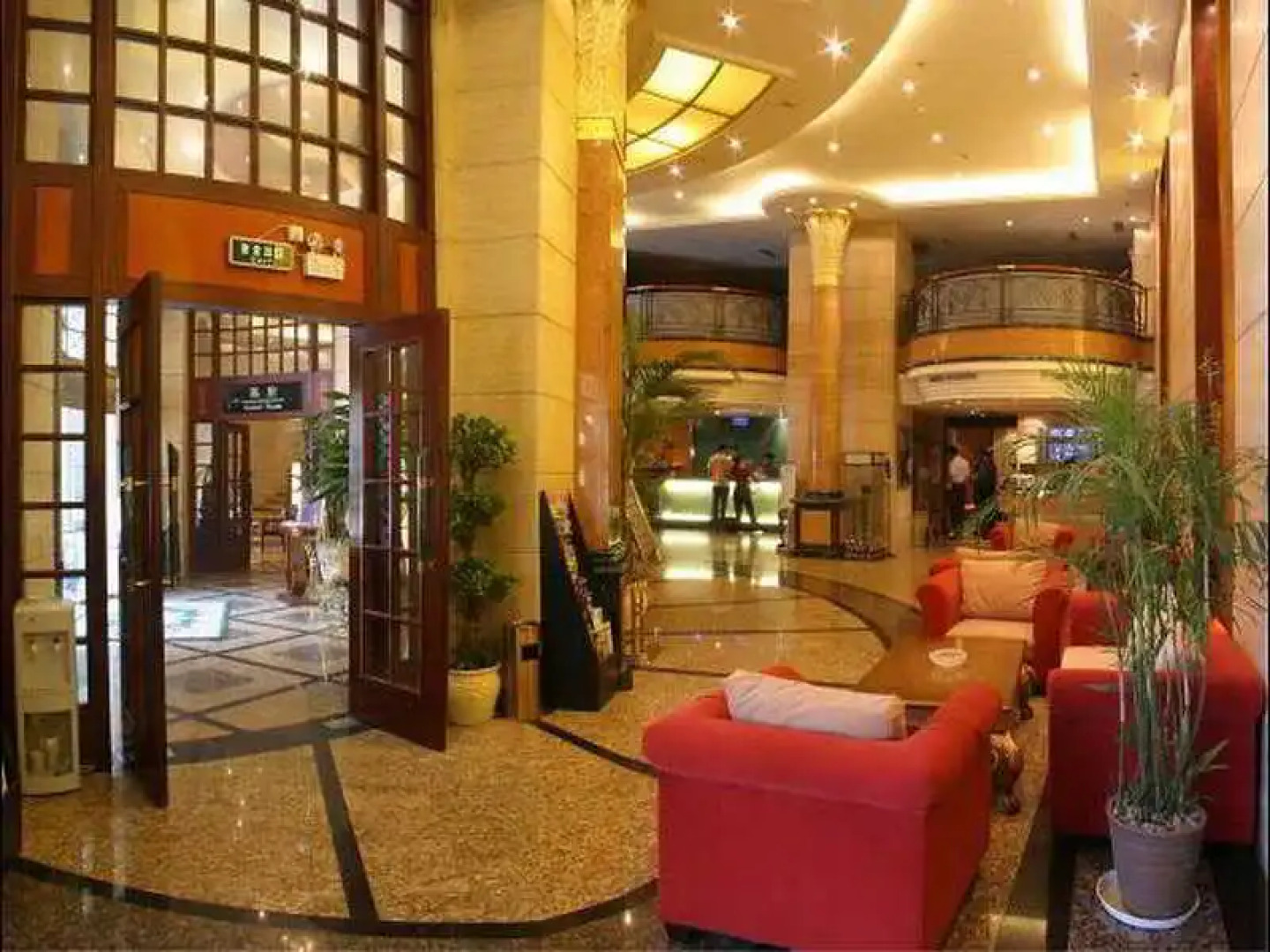 Manhattan Bund Business