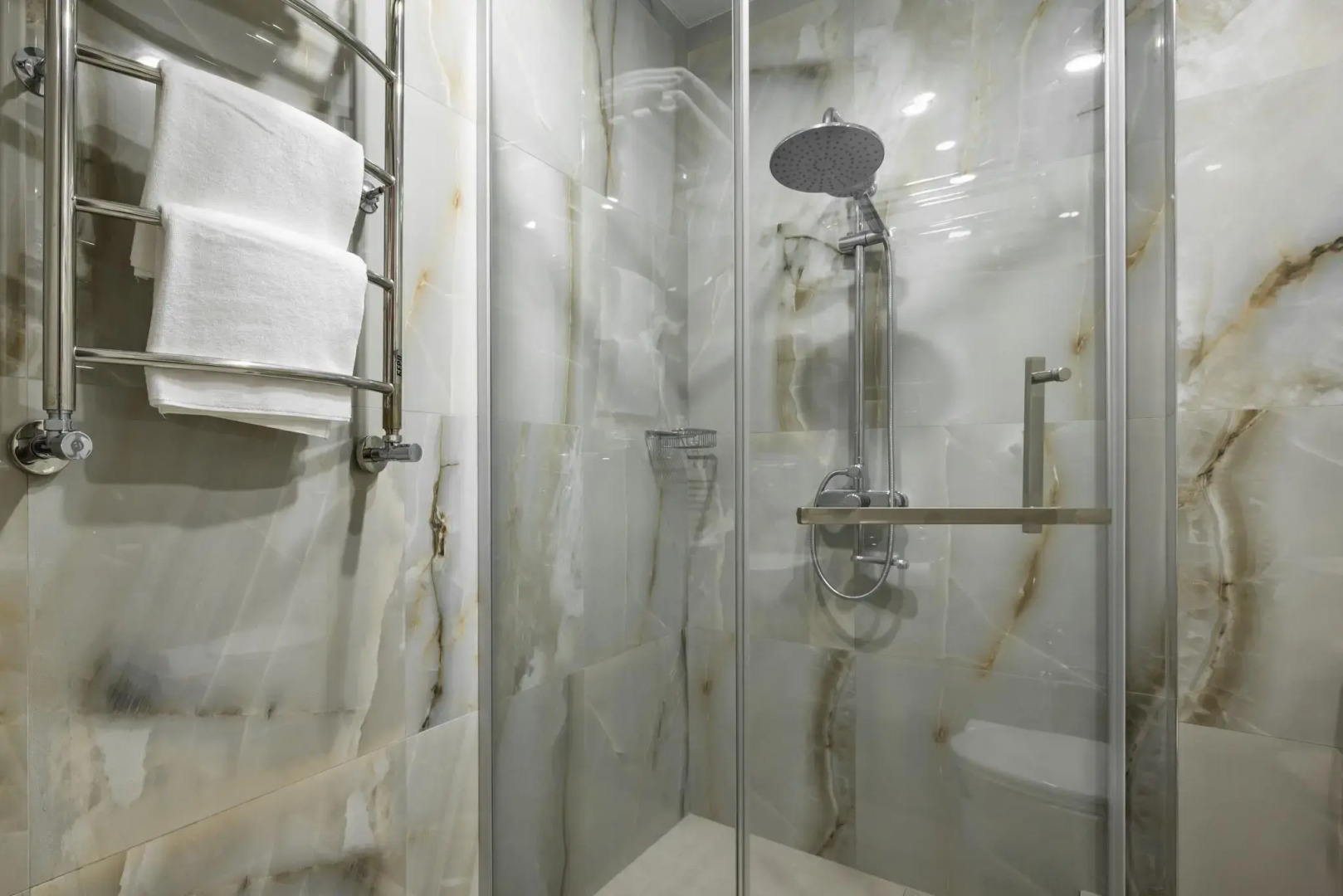 Hotel Leon (Леон)