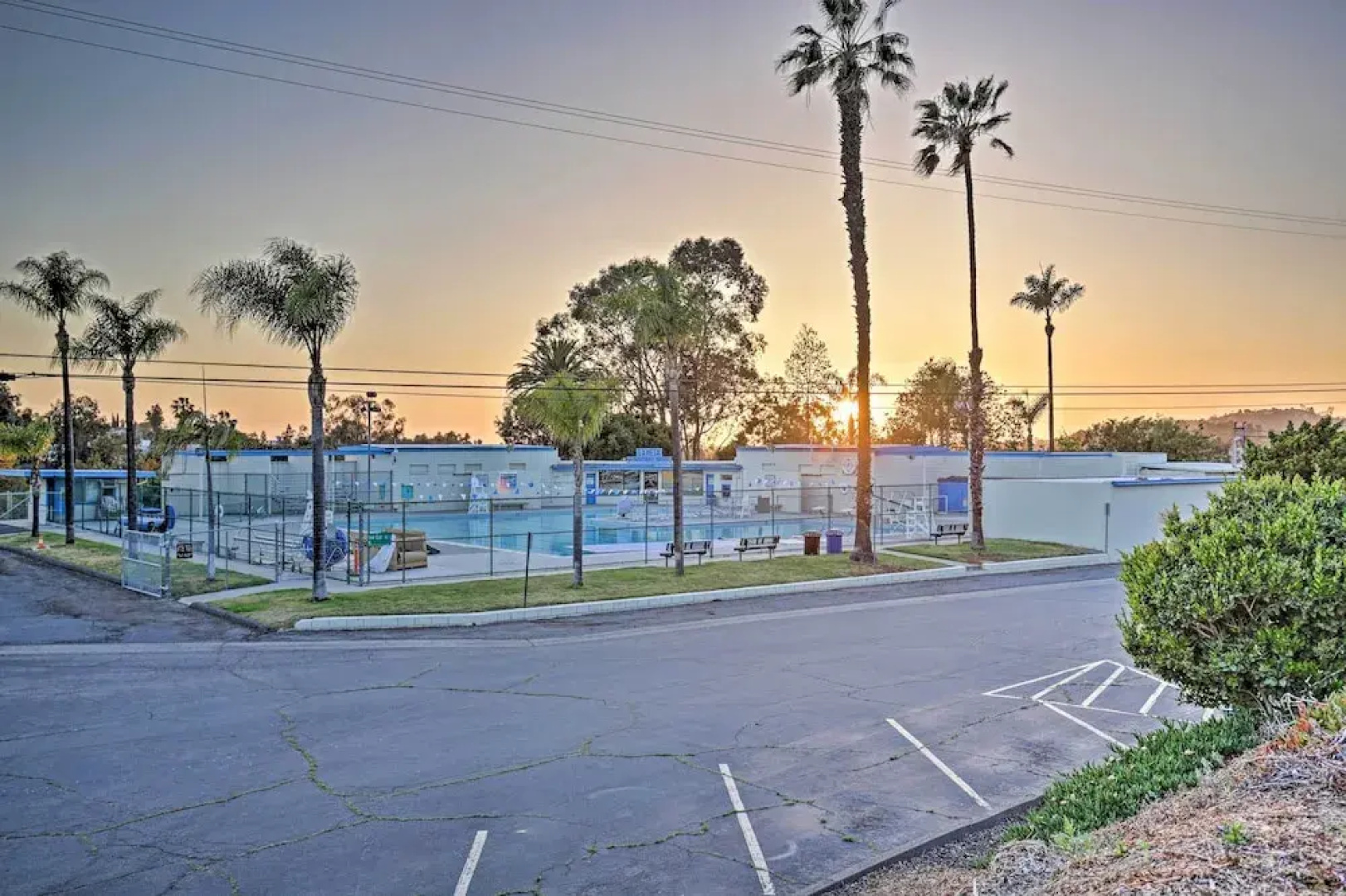 Quaint La Mesa Home With Beautiful Sunsets!