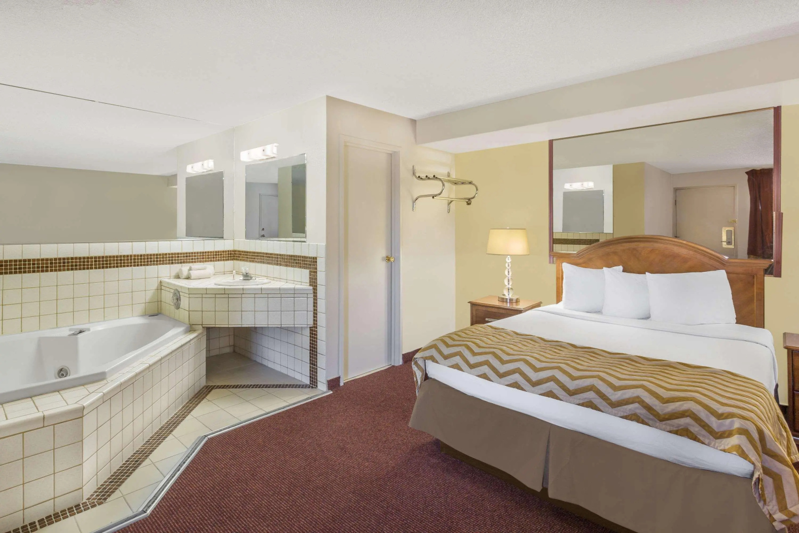 Travelodge by Wyndham Reno Downtown